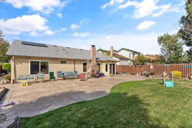 2901 Larkspur Dr., Antioch CA: https://media.crmls.org/mediaz/f7a332c4-fa3a-47e6-b39c-6b2da2e3888c.jpg