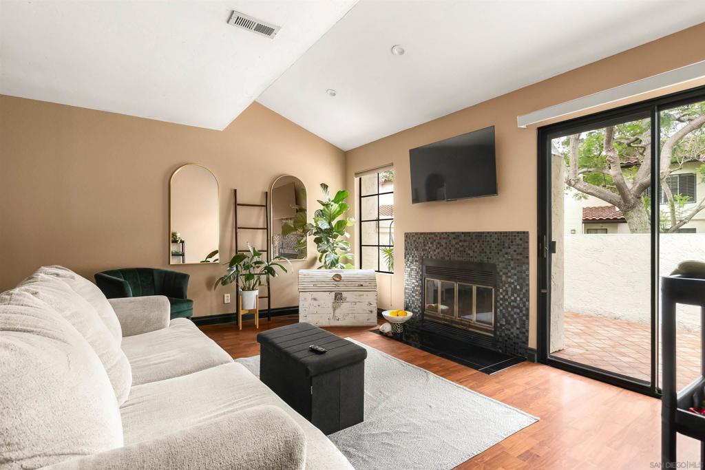 4250 Porte De Palmas - photo 3