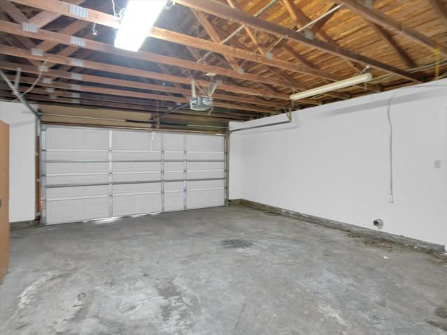 3559 Vernal Avenue, Merced CA: https://media.crmls.org/mediaz/f7a36b35-3aea-4f84-a0c2-ee9faf3ab424.jpg