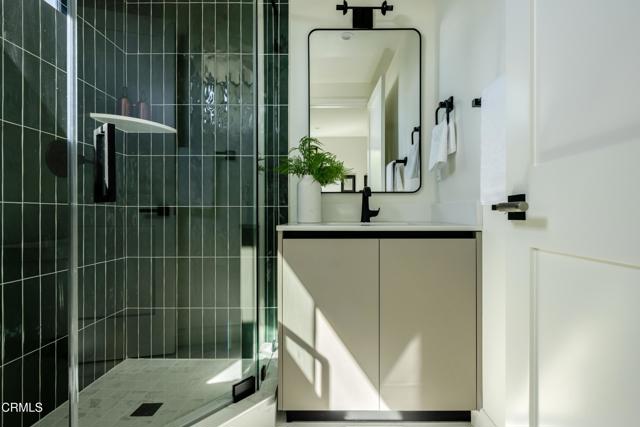 Detail Gallery Image 20 of 31 For 508 N Sycamore Ave, Los Angeles,  CA 90036 - 4 Beds | 3/1 Baths