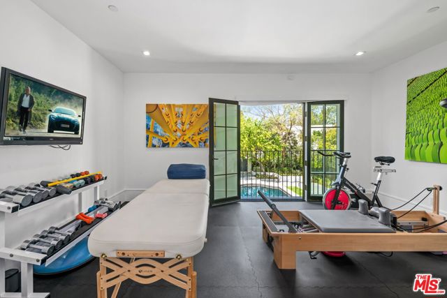 Drew Fenton | 10472 Revuelta Way Los Angeles CA | MLS: 7135109