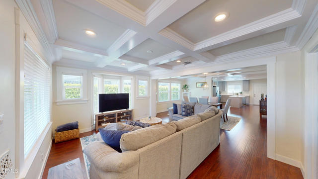 Detail Gallery Image 6 of 25 For 1842 W 45th St, Los Angeles,  CA 90062 - 3 Beds | 2 Baths