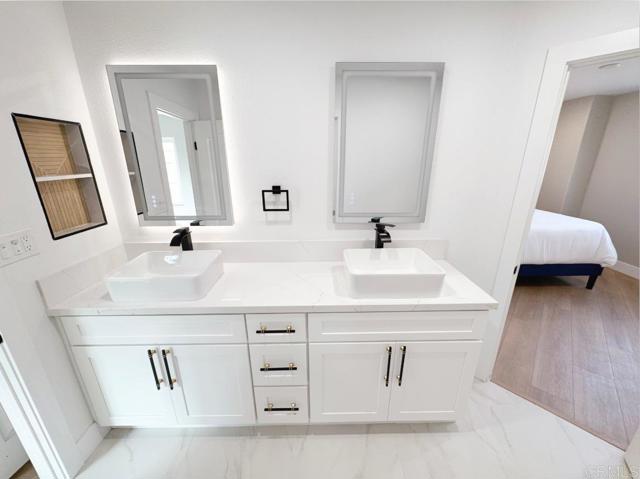 Detail Gallery Image 32 of 51 For 2030 San Remo Dr, Oceanside,  CA 92056 - 4 Beds | 3 Baths