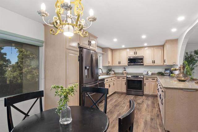 Detail Gallery Image 13 of 65 For 3870 Avenida San Miguel, Bonita,  CA 91902 - 3 Beds | 2/1 Baths