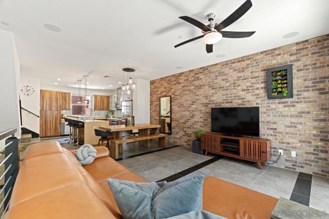 7839 Inception Way, San Diego CA: https://media.crmls.org/mediaz/f7a64ac7-b473-4a43-85f8-f9d80c39bfbb.jpg