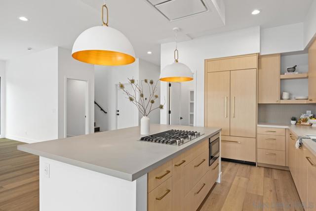 1826 Galveston St, San Diego CA: https://media.crmls.org/mediaz/f7a6880d-c53a-46b0-b8e2-71c698d2b810.jpg