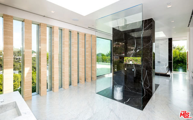 642 Perugia Way, Los Angeles CA: https://media.crmls.org/mediaz/f7a77096-4aa1-4a4c-a4bc-132c4848cddd.jpg