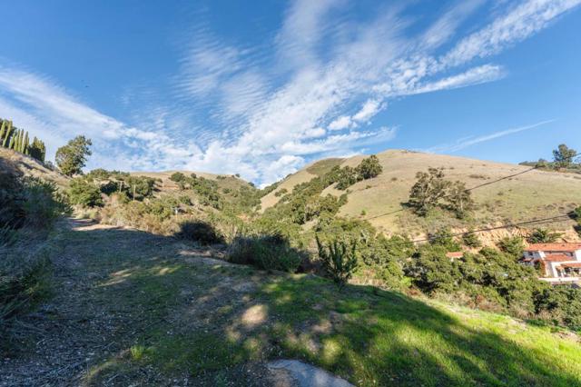 304 Country Club, Carmel Valley CA: https://media.crmls.org/mediaz/f7a7c9e6-f09d-4ba4-a1f3-fda35398ec0f.jpg