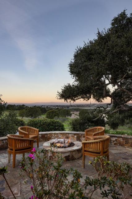7595 Paseo Vista, Monterey CA: https://media.crmls.org/mediaz/f7a82009-0e27-49db-b10c-216ddee4fe7b.jpg