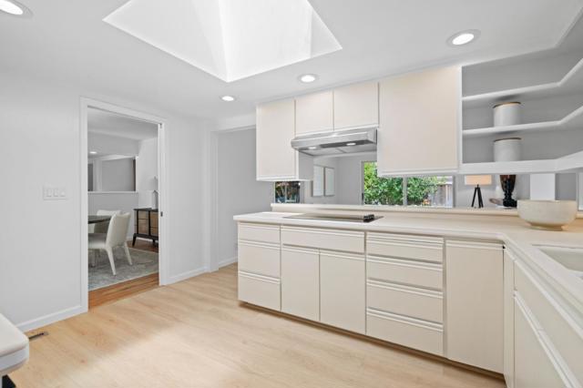 1861 Limetree Lane, Mountain View CA: https://media.crmls.org/mediaz/f7a87b02-a1a8-493d-8605-378ee603349d.jpg