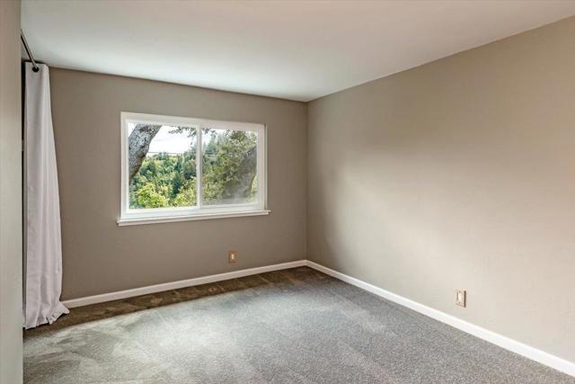 21525 Madrone Drive, Los Gatos CA: https://media.crmls.org/mediaz/f7a960ba-1c7a-4735-a8c6-cbc71610a488.jpg