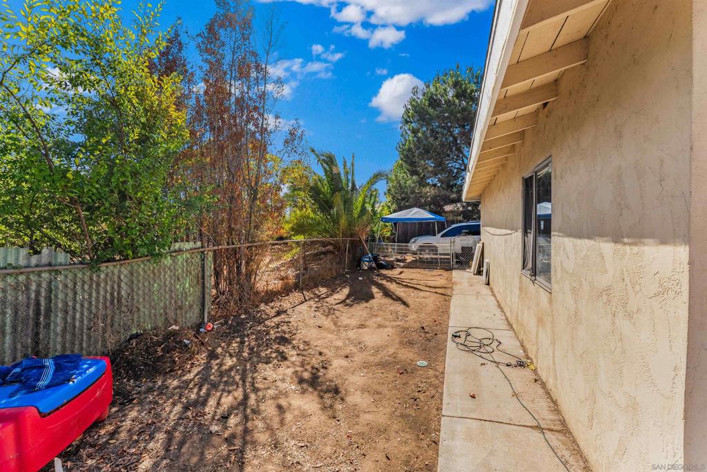 MLS #250039580SD image #14