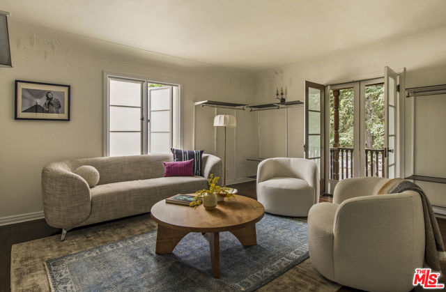 Image 28 of 44 For 5470 Los Feliz Boulevard