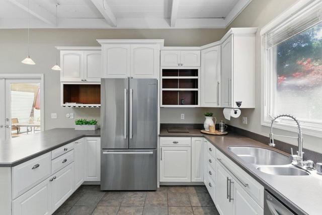 3225 Upper Lock Avenue, Belmont CA: https://media.crmls.org/mediaz/f7aab9a5-e4b9-4e76-a518-441b2dafe339.jpg