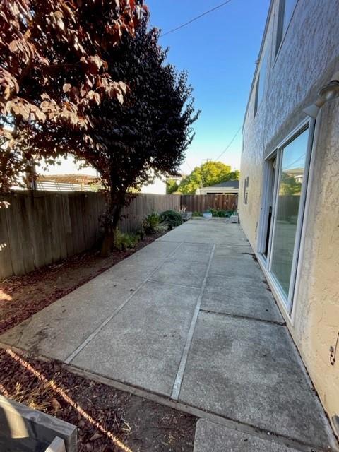 1132 Paloma, Burlingame CA: https://media.crmls.org/mediaz/f7aac609-60ca-4b8f-b2b7-1af256f07515.jpg