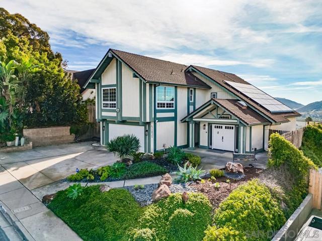 12835 Via Caballo Rojo, San Diego CA: https://media.crmls.org/mediaz/f7ab8c82-2aa9-42ba-b974-a3c233e974b9.jpg