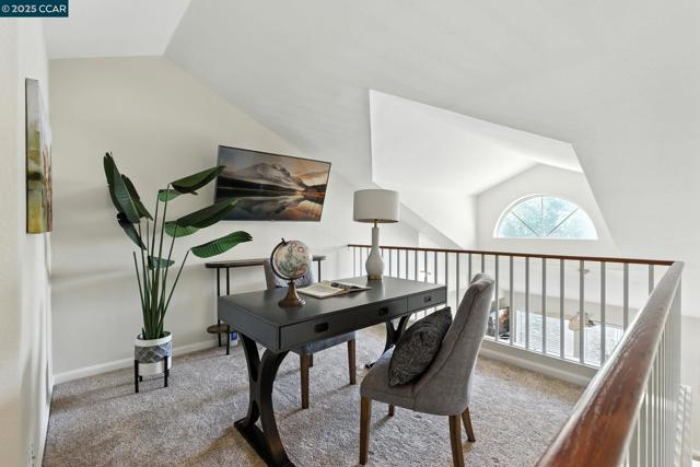 89 Amberfield Ln, Danville CA: https://media.crmls.org/mediaz/f7ad2ec0-041f-46fe-a9a4-b675b7cfd90c.jpg