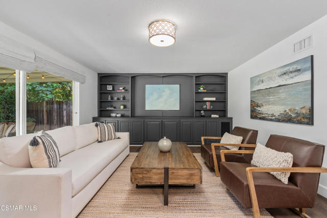 1063 Valley High Avenue, Thousand Oaks CA: https://media.crmls.org/mediaz/f7ad5363-e002-4ce8-9148-8d9886eb5068.jpg