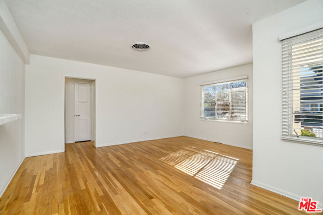 17919 Martha Street photo 3