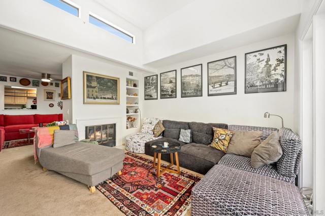 7560 Eads Ave, La Jolla CA: https://media.crmls.org/mediaz/f7aed364-5de3-4ddd-893f-cc0ef17c3067.jpg