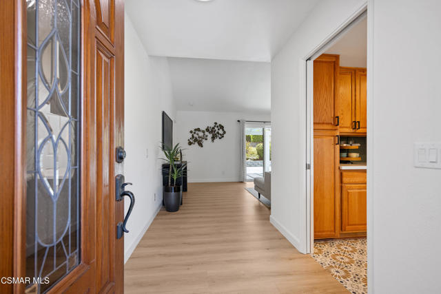 1134 Paquita Street, Camarillo CA: https://media.crmls.org/mediaz/f7aee947-954d-4519-8190-9105cf3f63ae.jpg