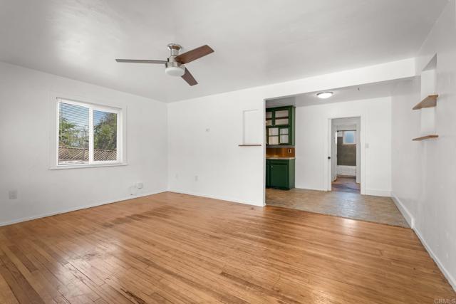 406 26 S Grape St, Escondido CA: https://media.crmls.org/mediaz/f7b08d45-11c9-4888-83f4-896a6ce96f60.jpg