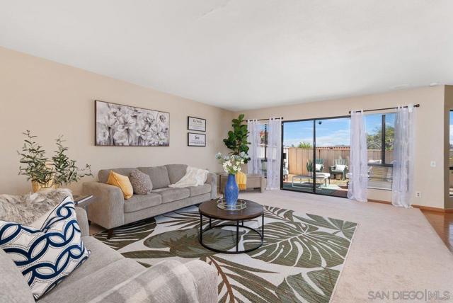 1541 Vaquero Gln, Escondido CA: https://media.crmls.org/mediaz/f7b09f2a-7517-4fec-9853-7445bc223320.jpg