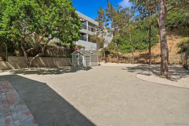 2821 N Arroyo Drive, San Diego CA: https://media.crmls.org/mediaz/f7b1c070-84ce-4284-9b3d-80686ae942d6.jpg