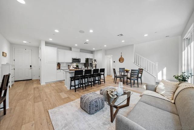3135 Linwood St, Vista CA: https://media.crmls.org/mediaz/f7b1dfc2-68c3-414b-b357-0e23c0a6f18d.jpg