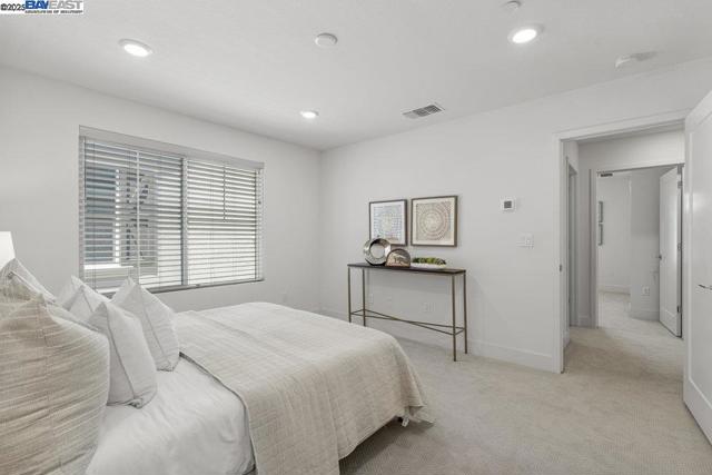 8918 Rudder Way, Newark CA: https://media.crmls.org/mediaz/f7b1f4bf-7b6a-4bf6-bdc0-ead08ee99cd5.jpg