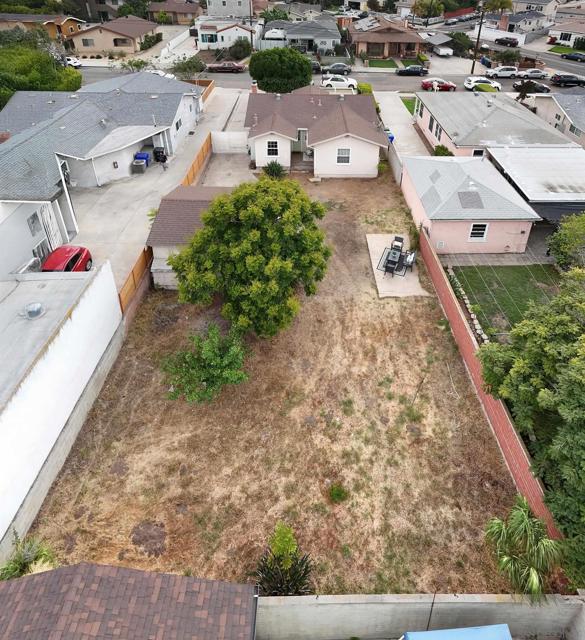 4749 Choctaw Dr, San Diego CA: https://media.crmls.org/mediaz/f7b34d59-7454-410f-ace5-cbc8efc8befd.jpg