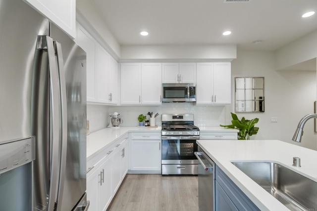 Detail Gallery Image 5 of 55 For 317 Brookside Way, Santee,  CA 92071 - 2 Beds | 2/1 Baths