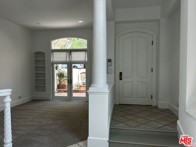 10515 Oaklawn Road, Los Angeles CA: https://media.crmls.org/mediaz/f7b3de4d-7099-4934-8f6f-5fdf433e41df.jpg