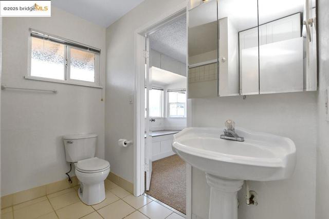 3026 El Monte Ct, Antioch CA: https://media.crmls.org/mediaz/f7b42023-a4c5-49eb-abae-ee48a06e238b.jpg