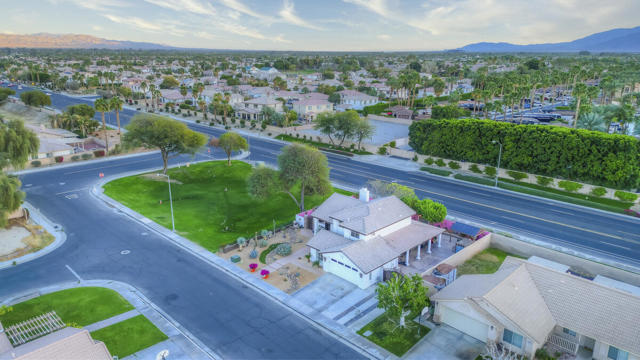 80687 Veranda Lane, Indio CA: https://media.crmls.org/mediaz/f7b48487-a12f-4535-b055-9f21aa1387f2.jpg