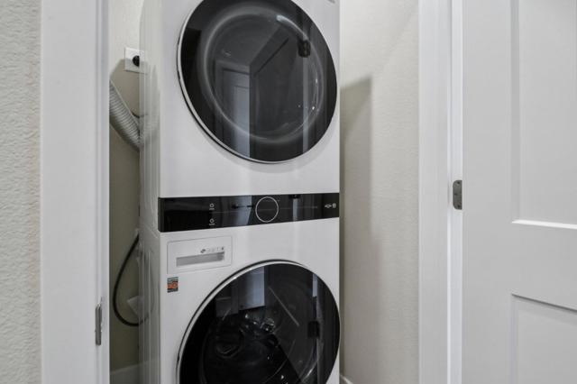 45058 Fremont Boulevard, Fremont CA: https://media.crmls.org/mediaz/f7b4f936-60f6-4ac6-a2bf-071e09687658.jpg