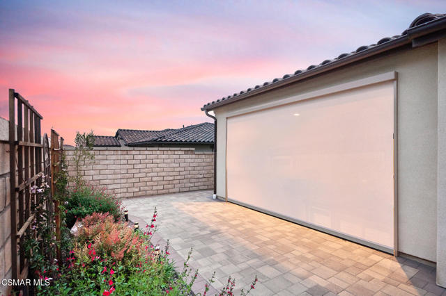 2424 Quartsite Drive, Camarillo CA: https://media.crmls.org/mediaz/f7b52f26-ab77-483d-bf4a-5b377bf3e420.jpg
