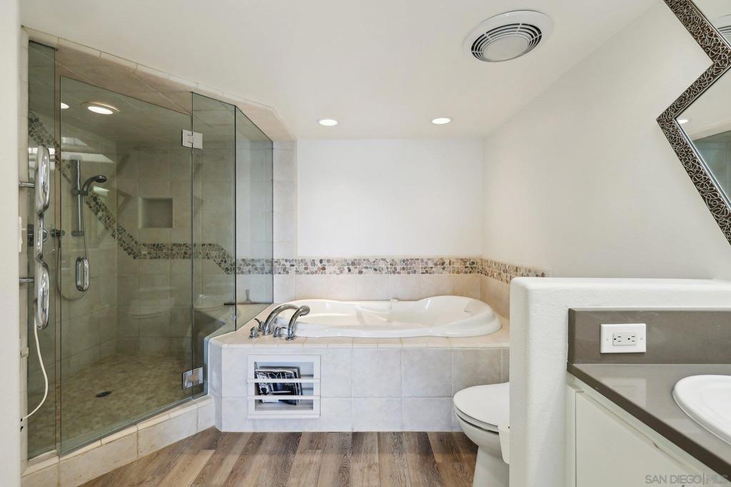 MLS #250030772SD image #17
