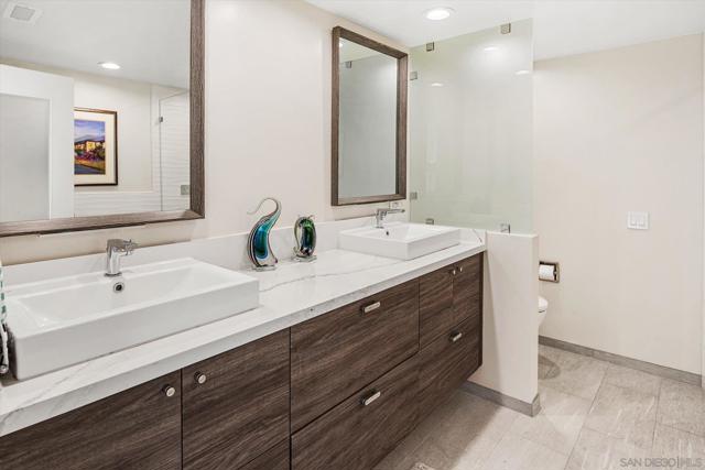 89 Tunapuna Ln, Coronado CA: https://media.crmls.org/mediaz/f7b58655-ac2e-420b-be5b-0b819cecef1c.jpg