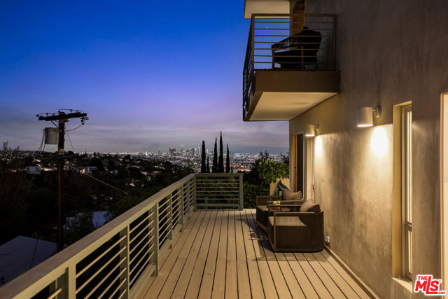 2742 Creston Drive, Los Angeles CA: https://media.crmls.org/mediaz/f7b5ab91-e401-40a8-a894-5f895bc84362.jpg