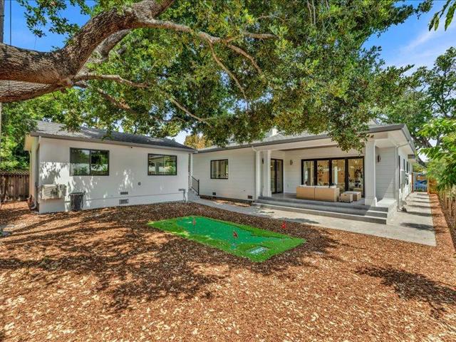883 Rorke Way, Palo Alto CA: https://media.crmls.org/mediaz/f7b66aaf-329a-4f35-9b58-b5021f90d72e.jpg