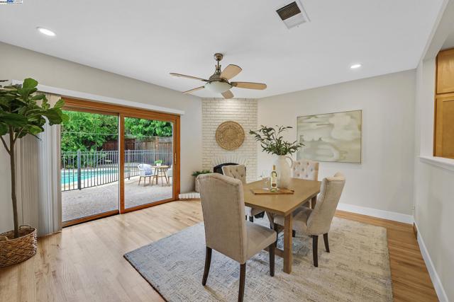 5041 Golden Rd, Pleasanton CA: https://media.crmls.org/mediaz/f7b7d8ee-b5a2-4608-9d6d-9f04c5425b69.jpg