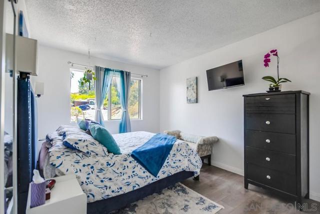 5350 Baltimore Drive, La Mesa CA: https://media.crmls.org/mediaz/f7b818c9-96ed-4668-92ff-13001dfd7a34.jpg