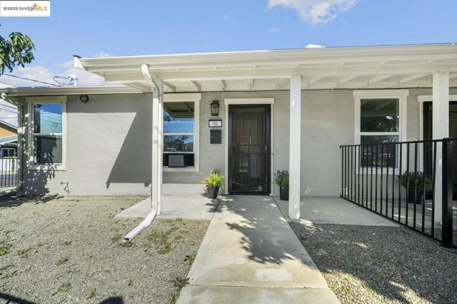96 Highway Avenue, Bay Point CA: https://media.crmls.org/mediaz/f7b82d4f-0fc4-44d7-b171-b033c19862f0.jpg