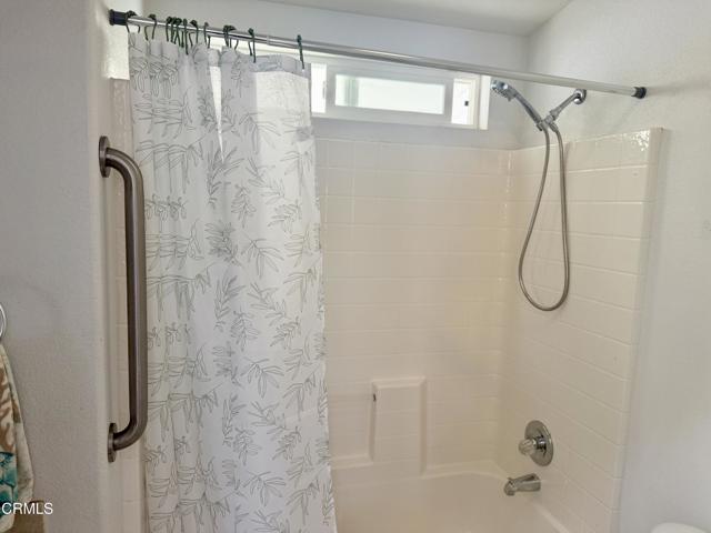 7 Wisteria Way, Ventura CA: https://media.crmls.org/mediaz/f7b873a8-c5d3-4567-bd1f-d0c2af6308c6.jpg