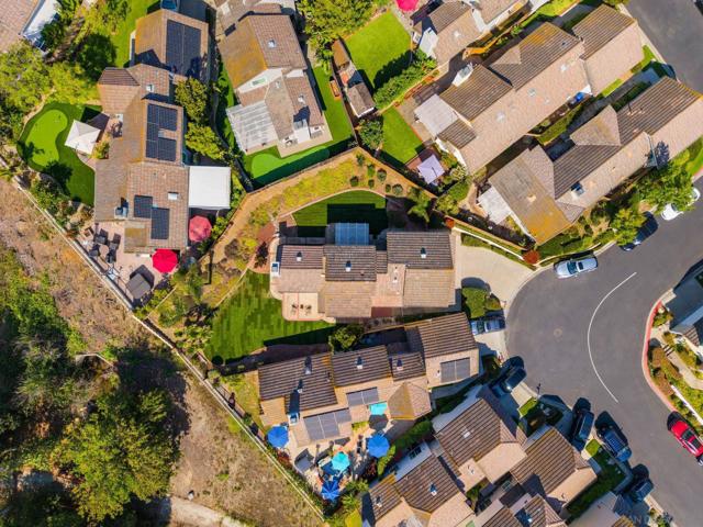 10598 Rancho Carmel Dr, San Diego CA: https://media.crmls.org/mediaz/f7b91ef5-1098-45c2-8ead-8da89f7a1130.jpg
