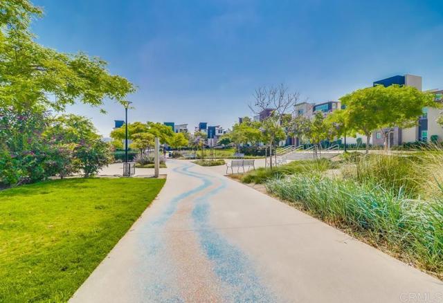 1842 Observation Way, Chula Vista CA: https://media.crmls.org/mediaz/f7b9500e-c2d4-457c-b48c-629e706da958.jpg