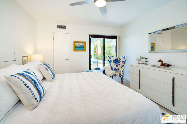 468 N Greenhouse Way, Palm Springs CA: https://media.crmls.org/mediaz/f7b952f2-b8e2-4124-96aa-826b9bd51b61.jpg