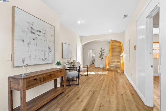 6176 Thomas Ave, Newark CA: https://media.crmls.org/mediaz/f7b9c46a-9510-427c-850f-01c55c905311.jpg