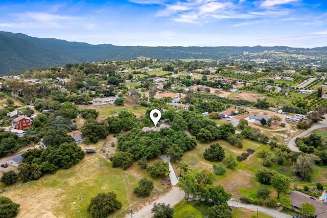 15847 Mac Tan Ln, Valley Center CA: https://media.crmls.org/mediaz/f7ba7cd6-7a58-4d3b-962c-5b7e6abe30e5.jpg